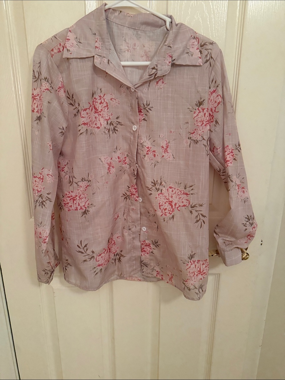 Women's Light Pink Floral Button-Down Blouse
